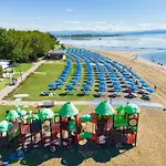 Aldeamento Turístico Villaggio Turistico Europa 4*